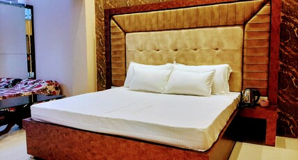 Panchhis Nest Villa Room Type - Deluxe room FF