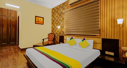 Itsy Hotels Connaught Mews Room Type - Deluxe Room