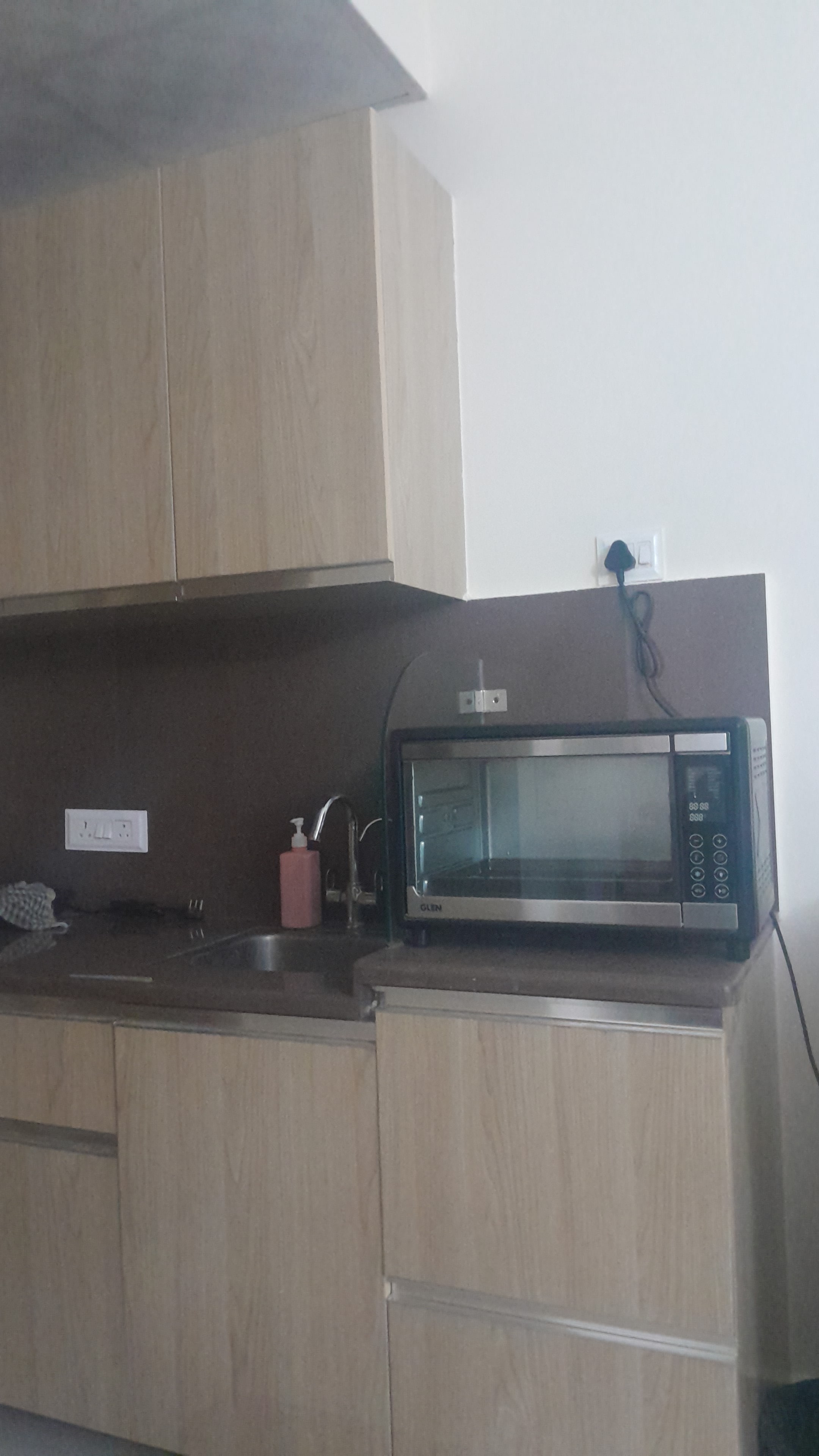 Mr Studio - Tap to explore photos