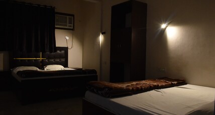 Hotel Prakash Paradise Room Type - Family Room