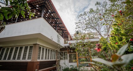 Boond - 4 BHK Villa With Private Bar And Deck Room Type - 3BHK Villa w Private Bar Basement 20 Guests