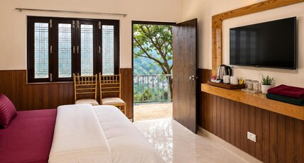 CrossHill House Mussoorie Room Type - Deluxe Room with Balcony