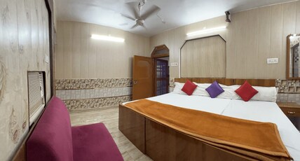 Tripathi's Rampath Inn Near Ram Mandir Room Type - 2 Double Bedroom 