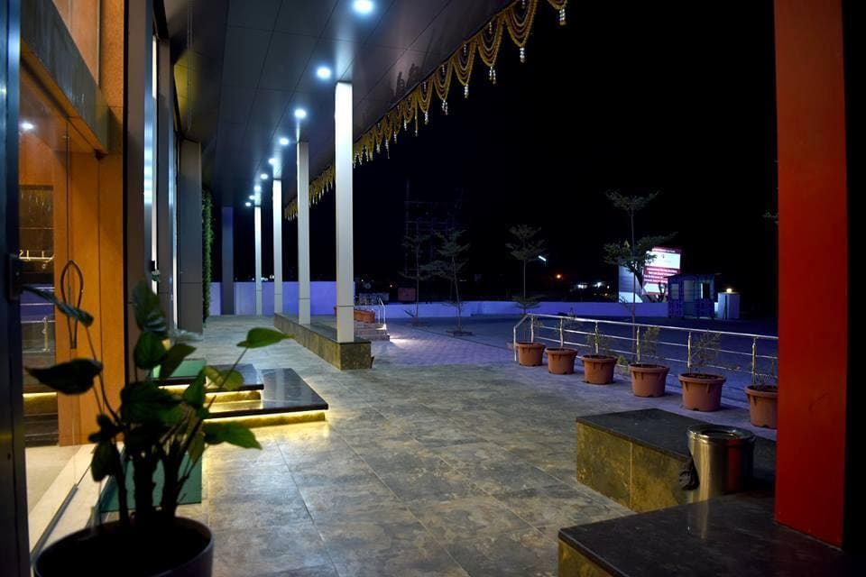 Hotel Pg Regency-Mahad - Tap to explore photos