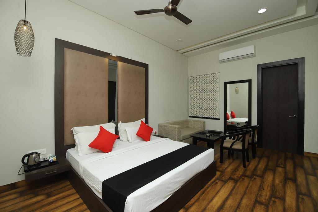 Umrao Inn - Tap to explore photos
