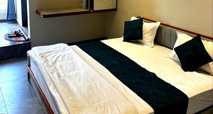 Hotel VBC. Room Type - Deluxe Rooms