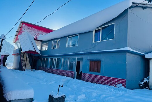 Snow Mount Hotel Auli