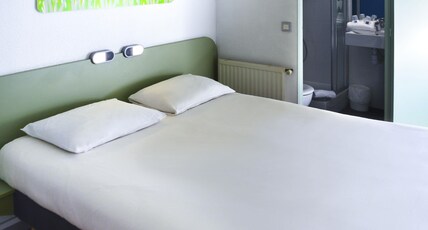 ibis budget Hy Room Type - DOUBLE - Room with a large bed for 2 people
