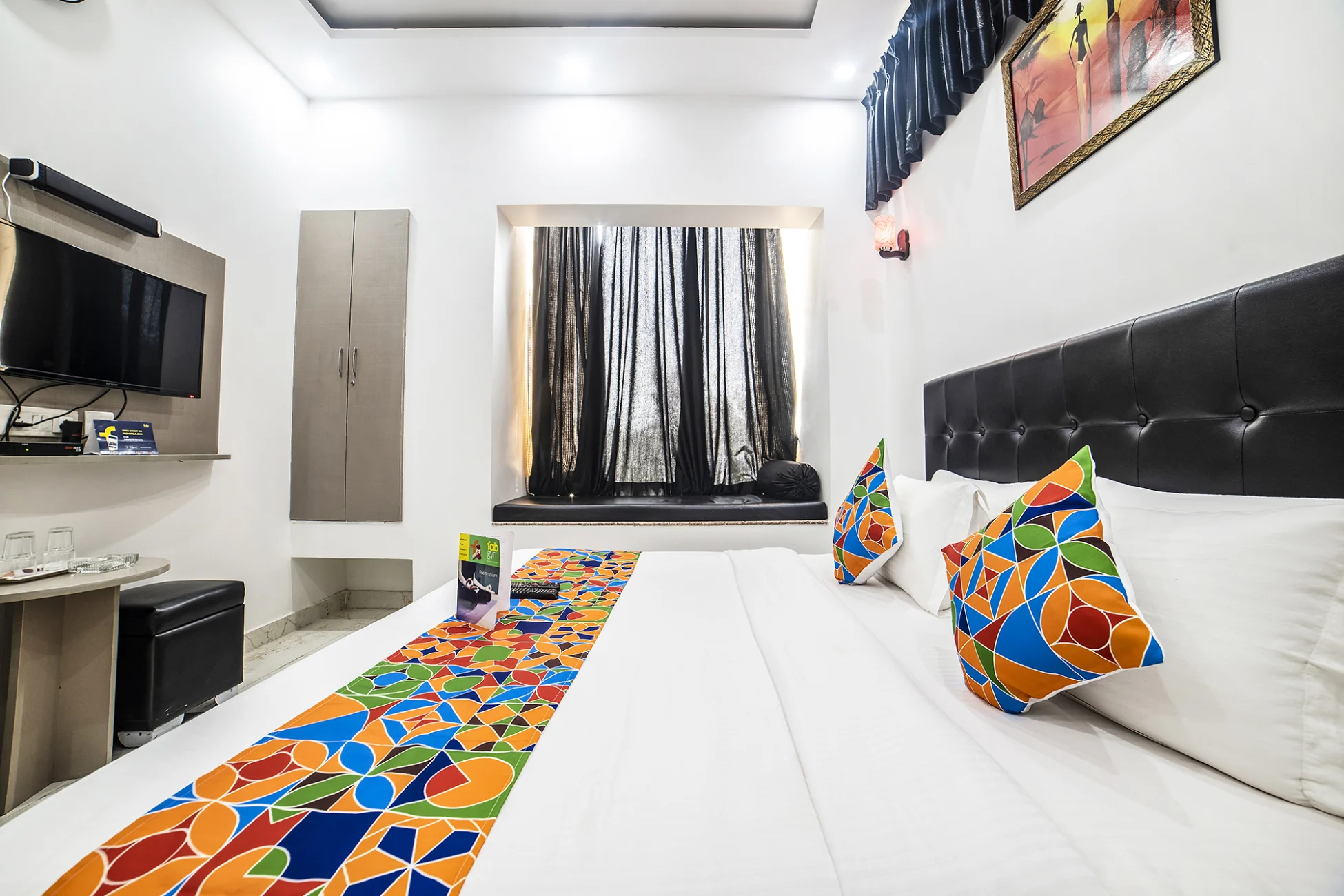 Red Inn Gurgaon | Rooms & Restaurant