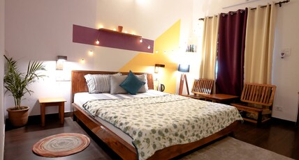 The Birdhouse Villa, Bir, Room Type - King Room with Balcony