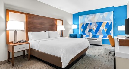 Holiday Inn Express Hotel & Suites Albany Room Type - 1 King Standard