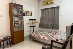 Lilypad Homestay - Cozy 2BHK Private Apartment