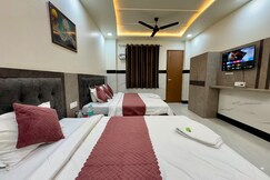 Rooms of Satya Nikunj INN