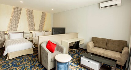 Best Western Batang Garing Room Type - Suite-1 Queen 1 Single, Non-Smoking, Executive Room, Safe Deposit Box, Wi-Fi, Shower, Hairdryer, Ful