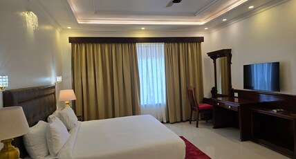 TRAVANN Room Type - Deluxe with Balcony 501