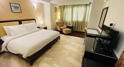 Venizia Sarovar Portico Room Type - Superior Room - 1 Double Bed 32 52SQM Free WiFi