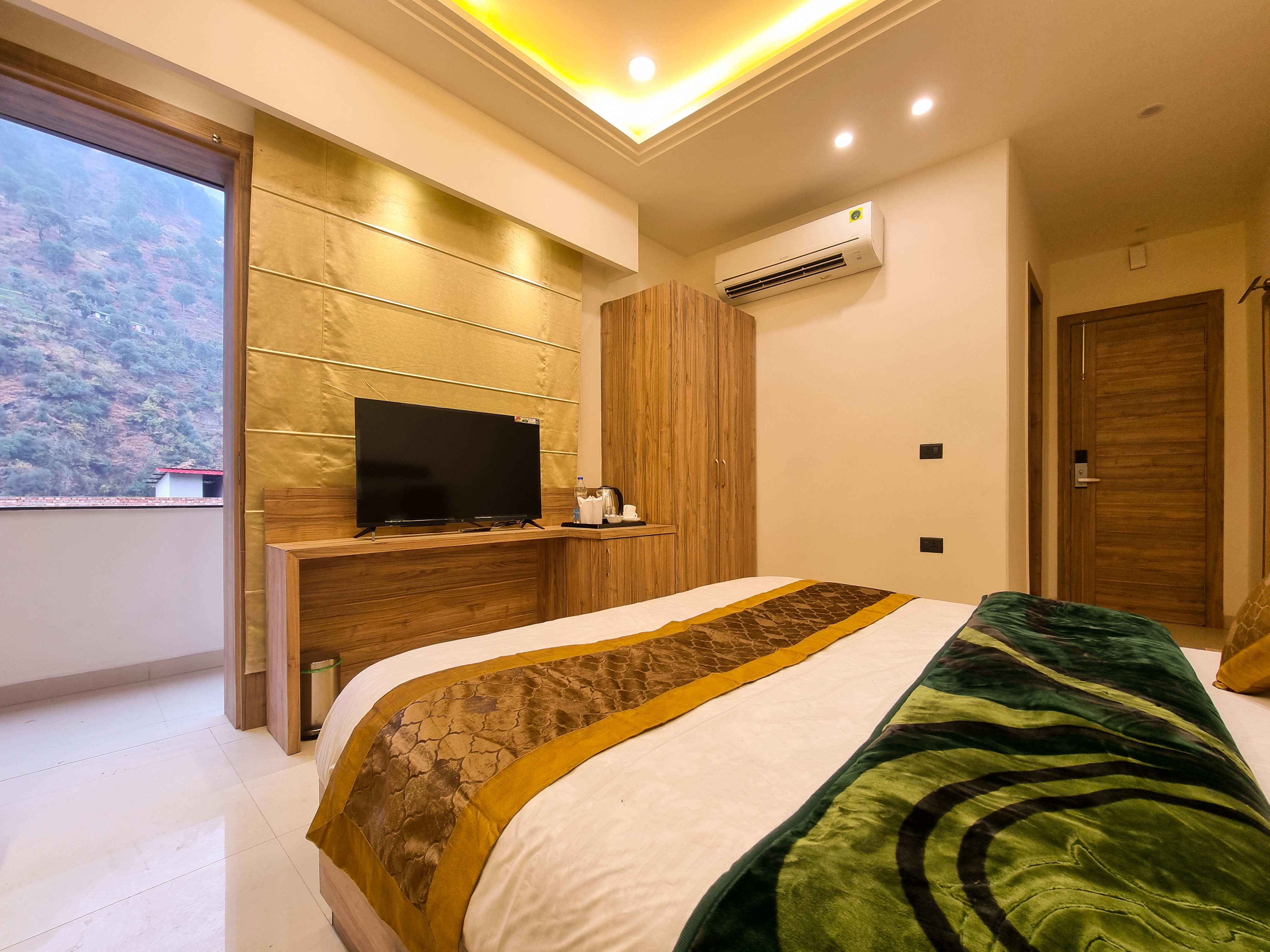 Jannat Hotel, Chamba Himachal - Tap to explore photos