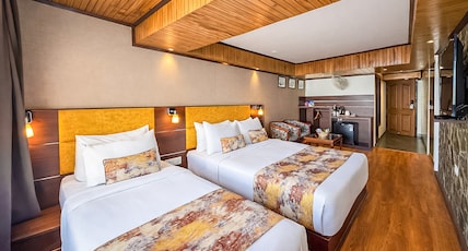 Yashshree Mall Road Darjeeling Room Type - Premium Triple room with valley view