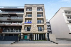 FabHotel Heritage Inn Golf Course Rd