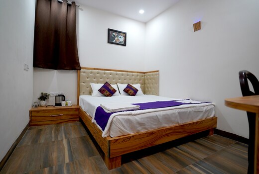Hotel Rewa Inn