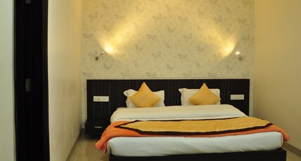 Hotel City Home Room Type - Deluxe Room