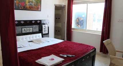 Hotel Sunset 300m from Raja Ram Temple Room Type - Deluxe Room Hotel Sunset 300m from Raja Ram Temple Room Type - Deluxe Room