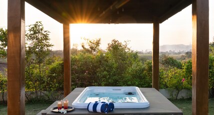 The White Resort and Spa Pawna Room Type - Samara Luxury Villa with Jacuzzi The White Resort and Spa Pawna Room Type - Samara Luxury Villa with Jacuzzi