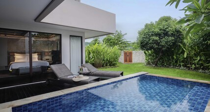Pullman Lombok Mandalika Beach Resort Room Type - Garden Suite, 1 King Size Bed, Courtyard, Plunge Pool