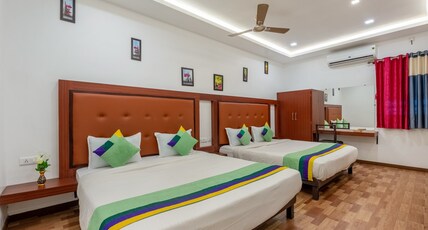 Treebo South Avenue, 700 Mts From Promenade Beach Room Type - Spacious Premium Room