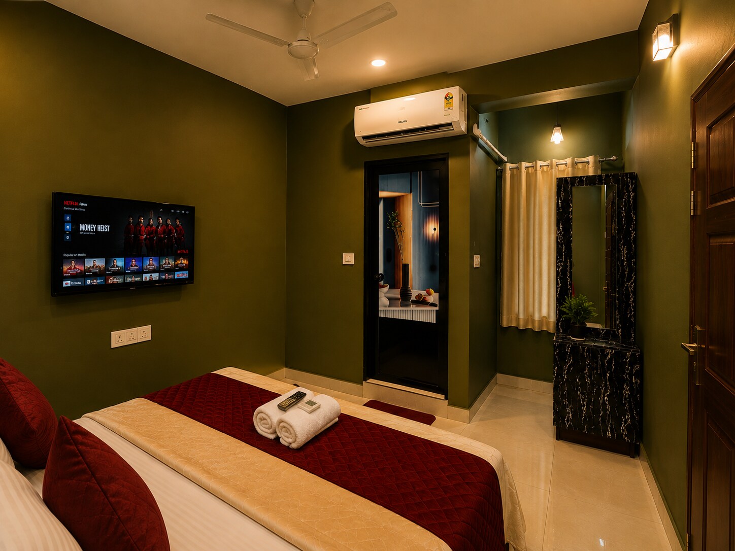 Stayo room - Tap to explore photos