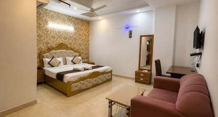 The Grand Palace Room Type - Luxury Room The Grand Palace Room Type - Luxury Room