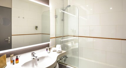 Mercure Cavaillon Hotel Room Type - Classic Room with twin beds