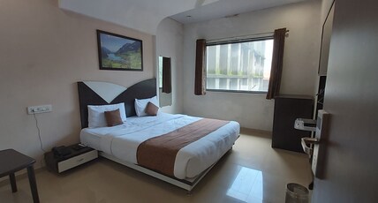 Hotel Montana NX Room Type - Deluxe Room With Bathtub