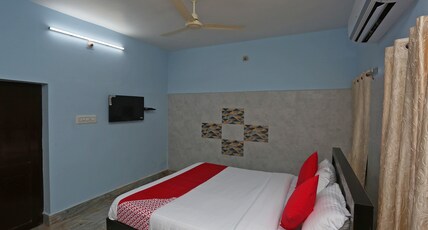 Hotel O The Ambience Room Type - Classic