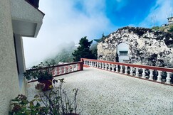 The Retreat: Beyond the Horizon, above the clouds