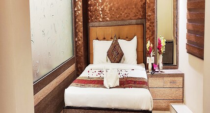 Hotel Aadesh Palace Room Type - DELUXE SUIT