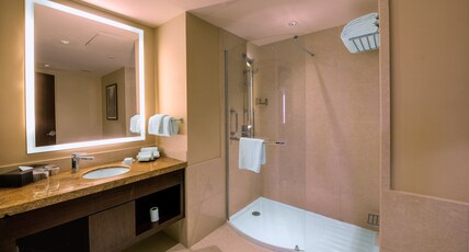 Hilton Garden Inn Trivandrum Room Type - Premium King Room
