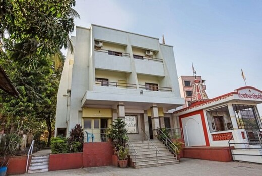 Hotel Prabhat Plaza