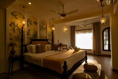 King Suite Room Villa Vara Beach Stays with Pool