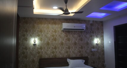 Hotel Tantri Royale Room Type - Deluxe AC Room