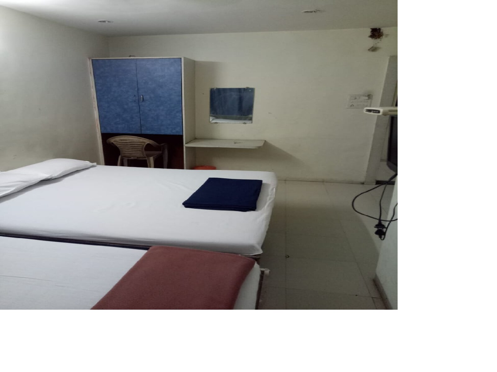 Sai Seva guest house - Tap to explore photos