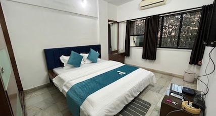 Zenith Homes - Powai Suites Room Type - Double Room with Private Bathroom - Zenith Budget