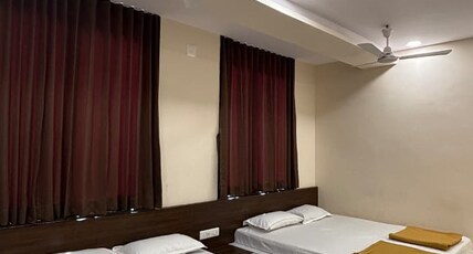 Meera Nivas Stay Room Type - Deluxe 4 BedRoom with Private Bath 
