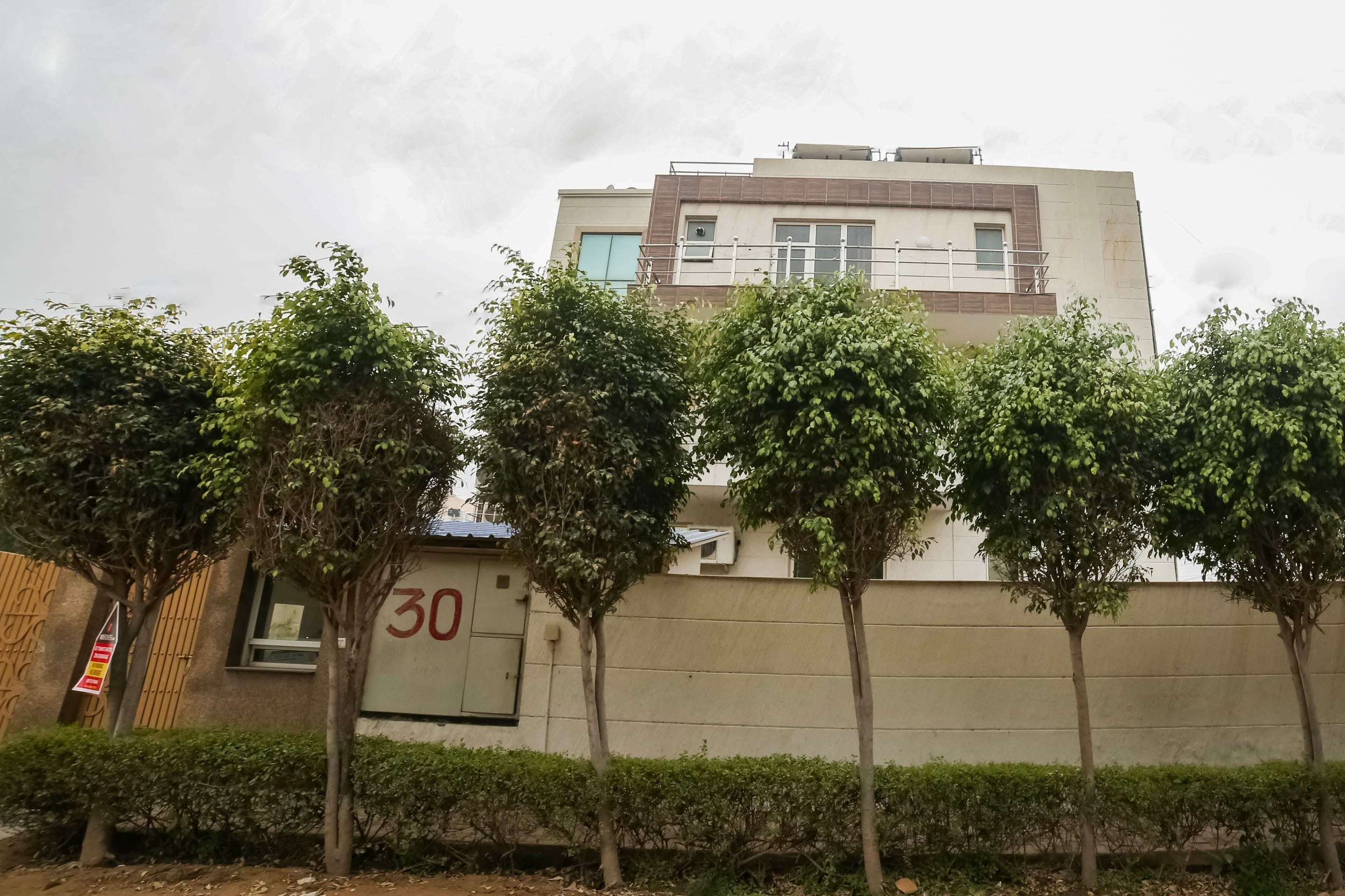Collection O Satguru House - Tap to explore photos