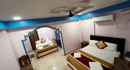 Elite Square Room Type - Family Getaway Suite