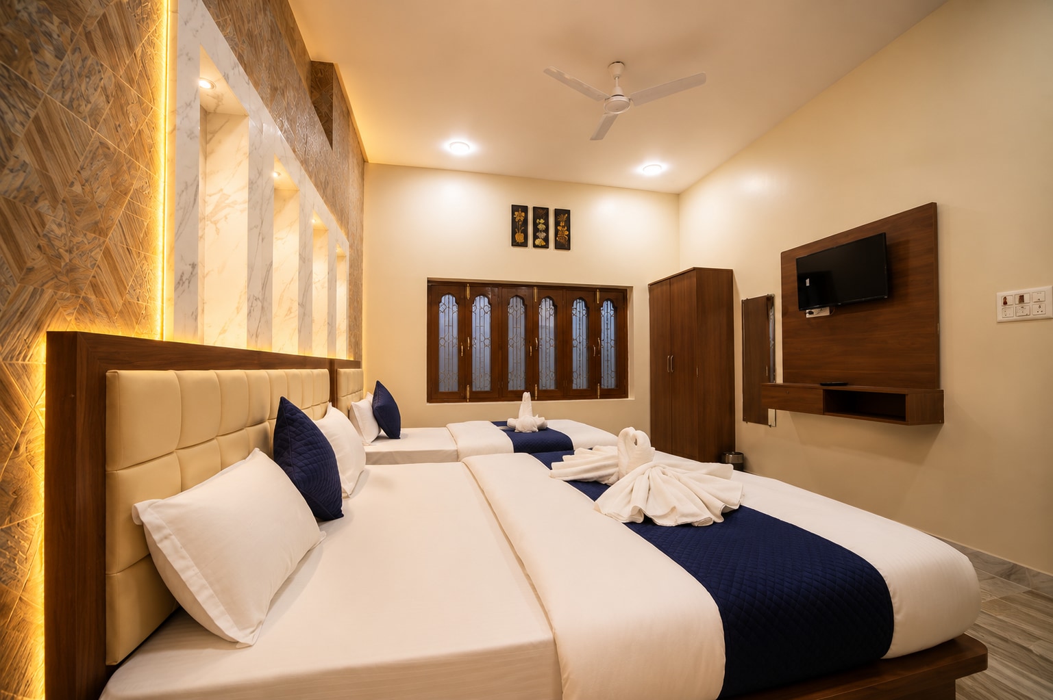 CHAR DHAM PALACE VARANASI - Tap to explore photos
