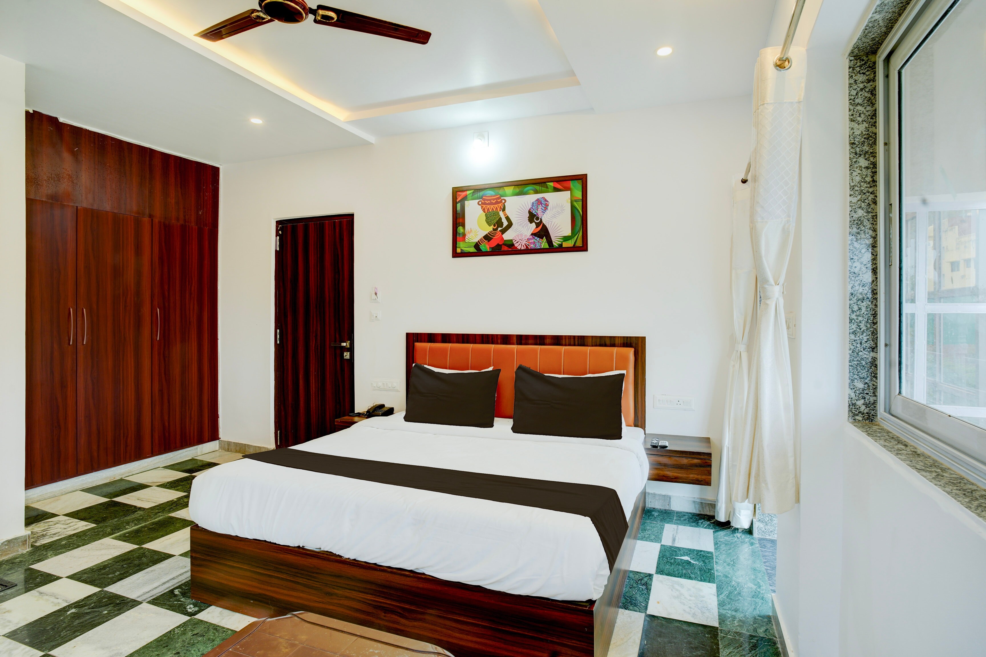 Hotel O Aashiyana Inn - Tap to explore photos
