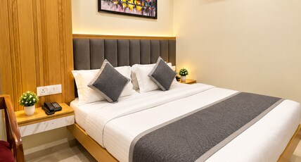 Hotel Aman Imperial Just Near New Delhi And Connaught Place Room Type - Economy Double Room
