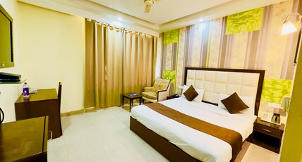 The Pelican Room Type - Deluxe Double Room with Work Desk
