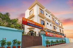 FabHotel Anxx - Nr. Railway Station & Raj Mahal Square